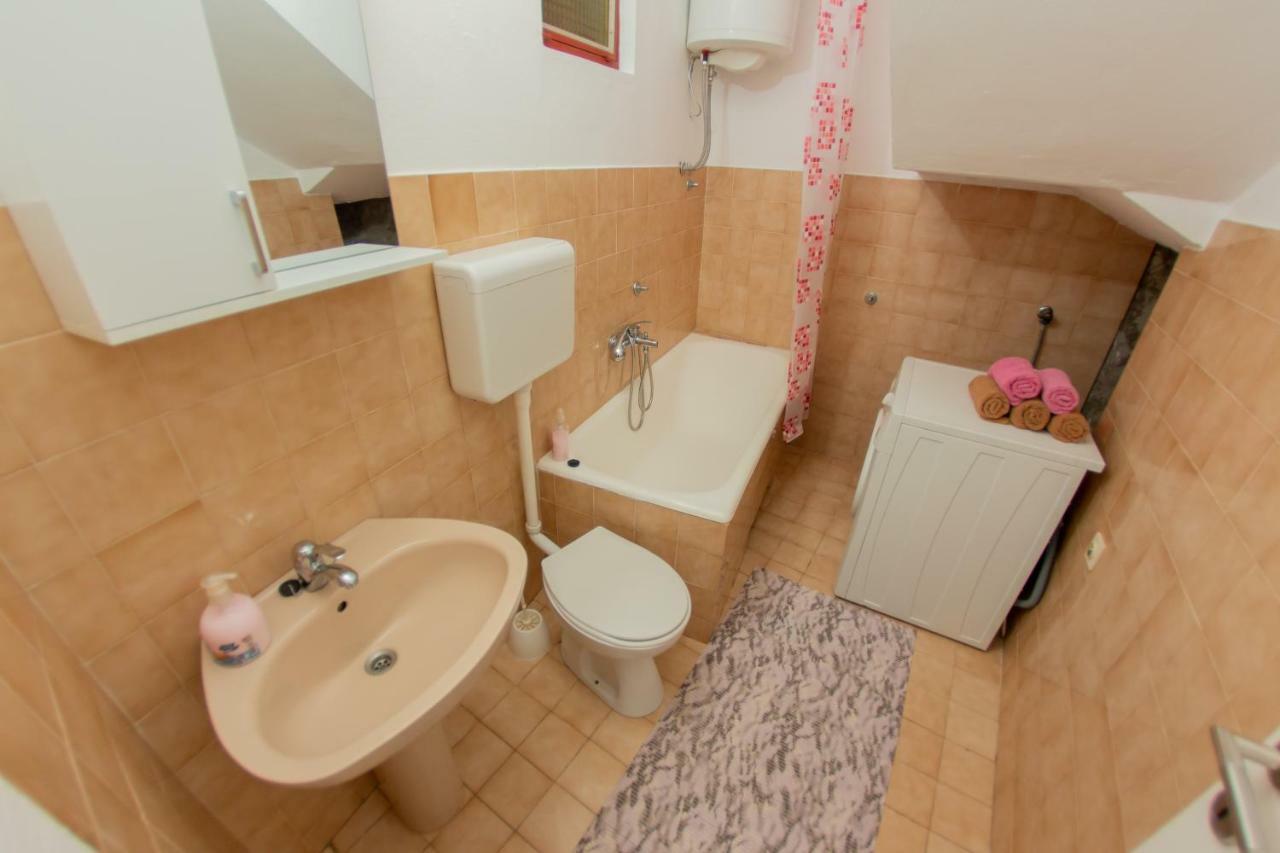 Apartmani Sunset Rogotin Eksteriør bilde