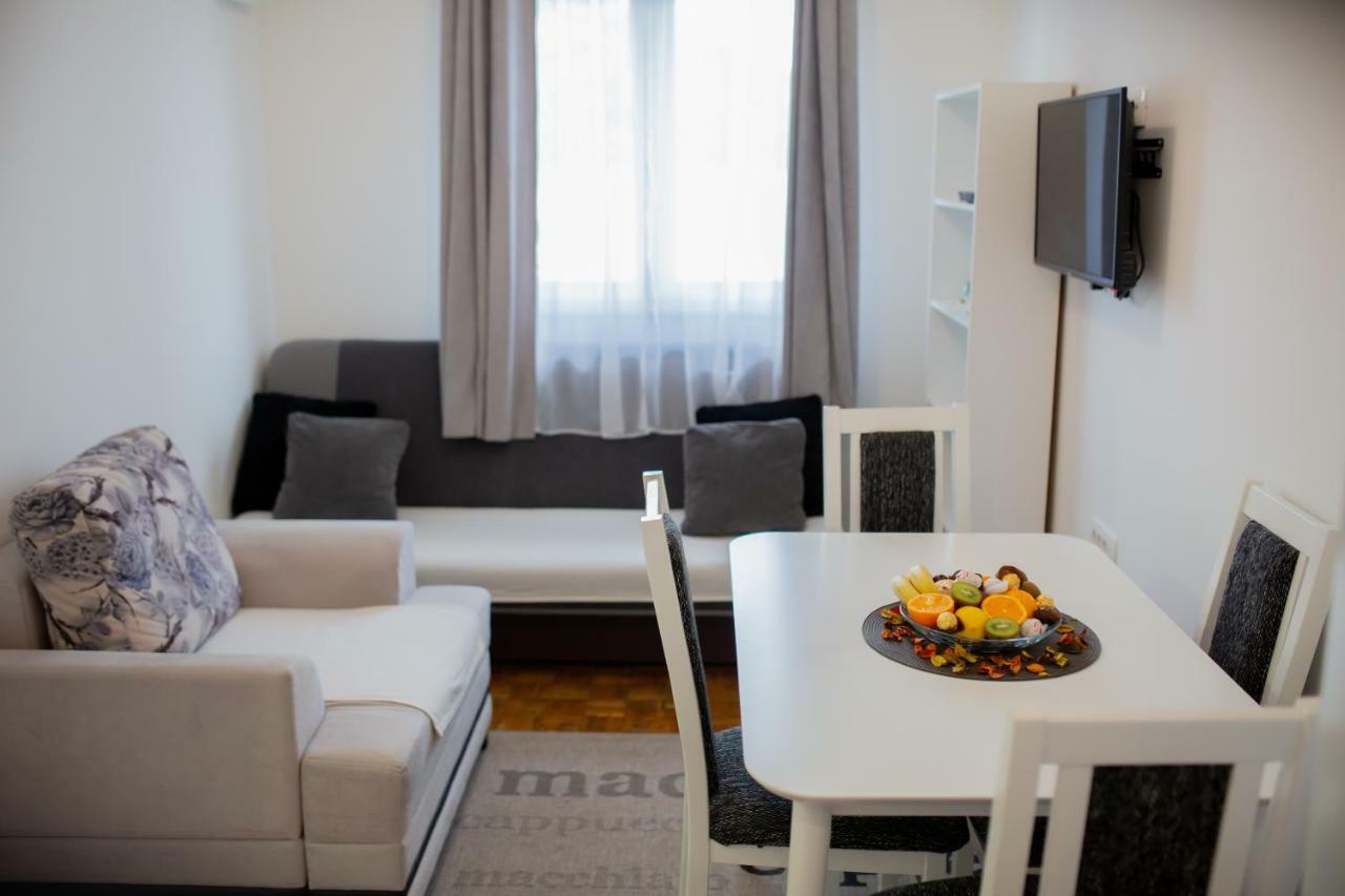 Apartmani Sunset Rogotin Eksteriør bilde