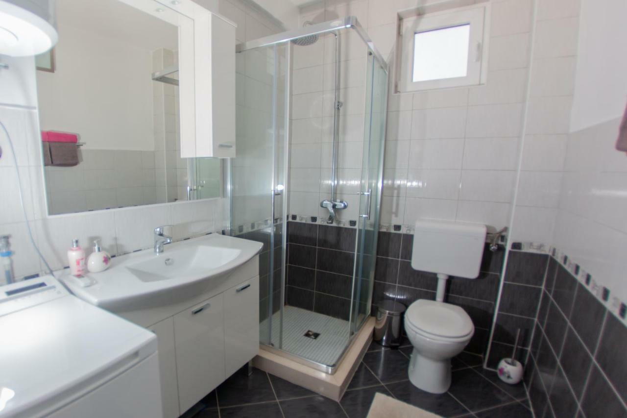 Apartmani Sunset Rogotin Eksteriør bilde